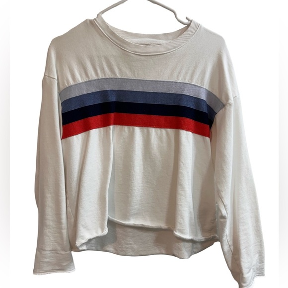 Sundry Tops - Sundry Raw Edge Cropped Sweatshirt Size 1 (Small)